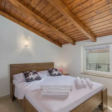 Holiday home Ferienhaus Alejna *